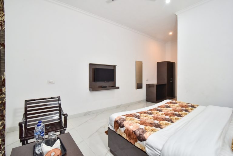 Hotel Royal Place, Tarn Taran