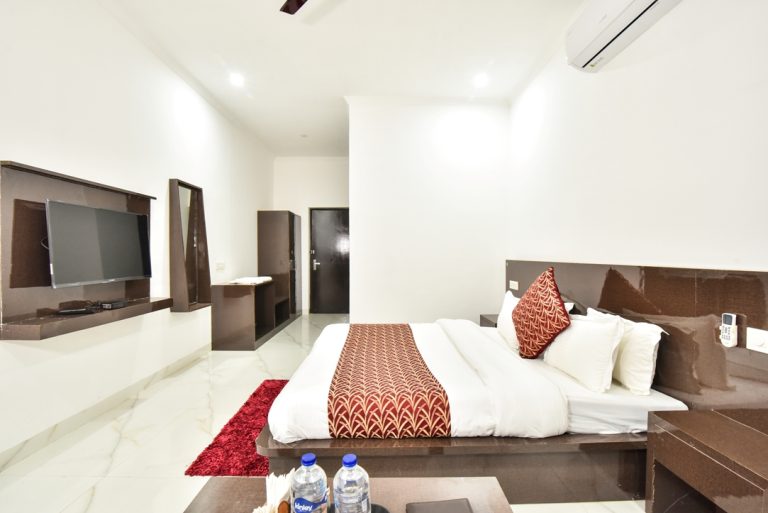 Hotel Royal Place, Tarn Taran