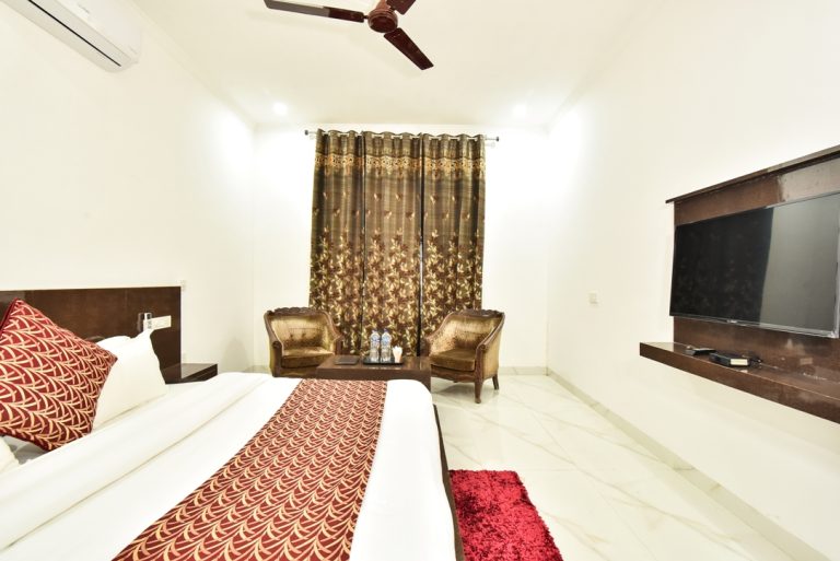 Hotel Royal Place, Tarn Taran